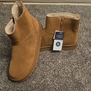 Universal Thread Tan Ankle Boots